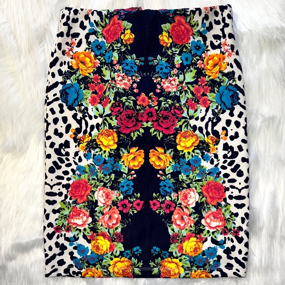 Floral Pencil Skirt🌸 🌺